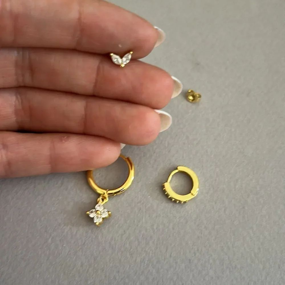 Flower earrings A1327 - Picture 3 of 3